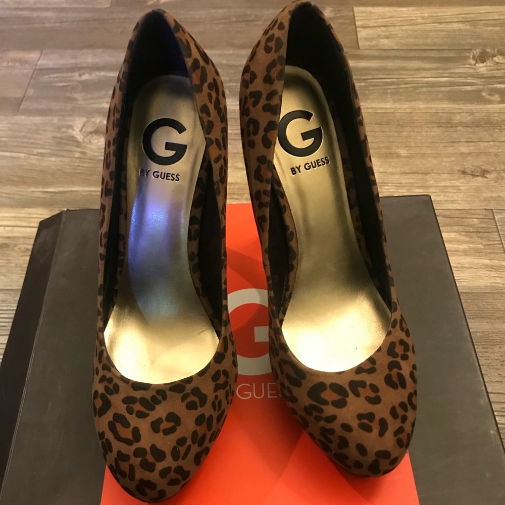 G by Guess pumps